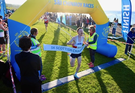 Logan Rees  wins Sri Chinmoy 5km 2025 .